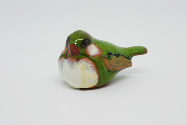 ptaszek-intensywny-zielony-figurka-ceramiczna-rekodzielo-zizuza